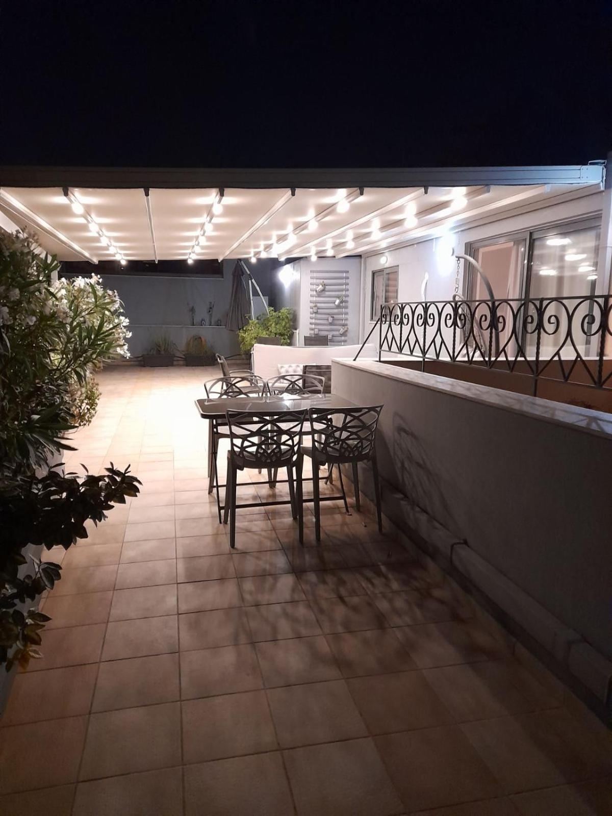 V&V Acropolis View Apartment أثينا المظهر الخارجي الصورة